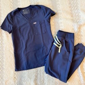 Figs Catarina One Pocket Scrub Top and Zamora Joggers in Space Navy